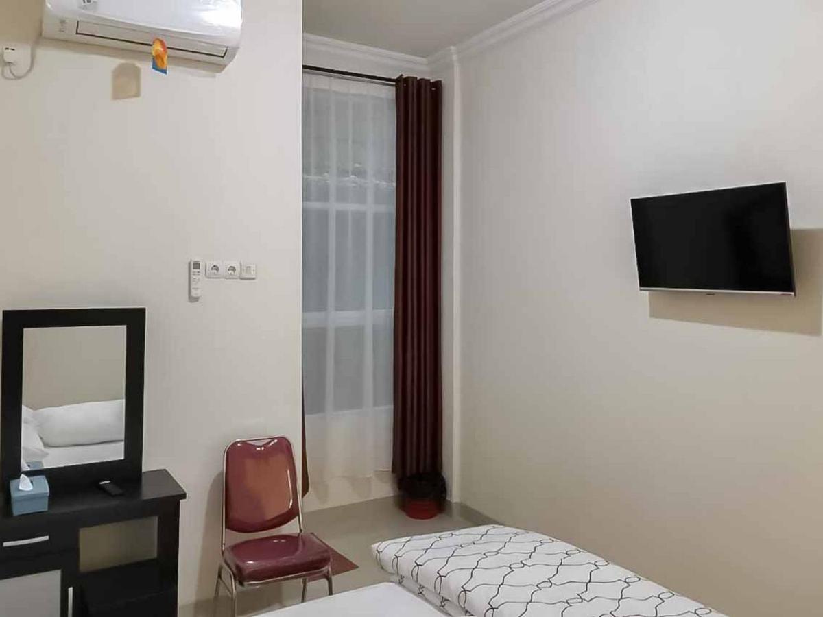 Wisma Talenta Mitra Reddoorz Jakarta Exterior photo
